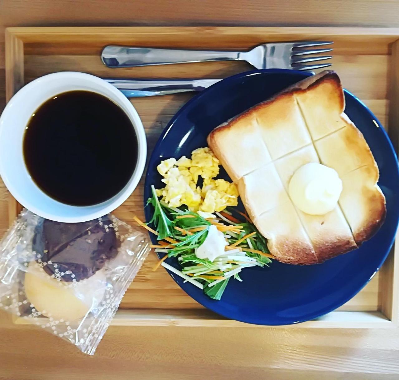 Meedafu'S Yui Hostel And Coffee Йорон Экстерьер фото